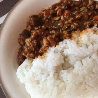 ココナッツ風味のキーマカレー